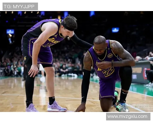 足球明星与詹姆斯的精彩对决视频引发热议引领体育圈新风潮